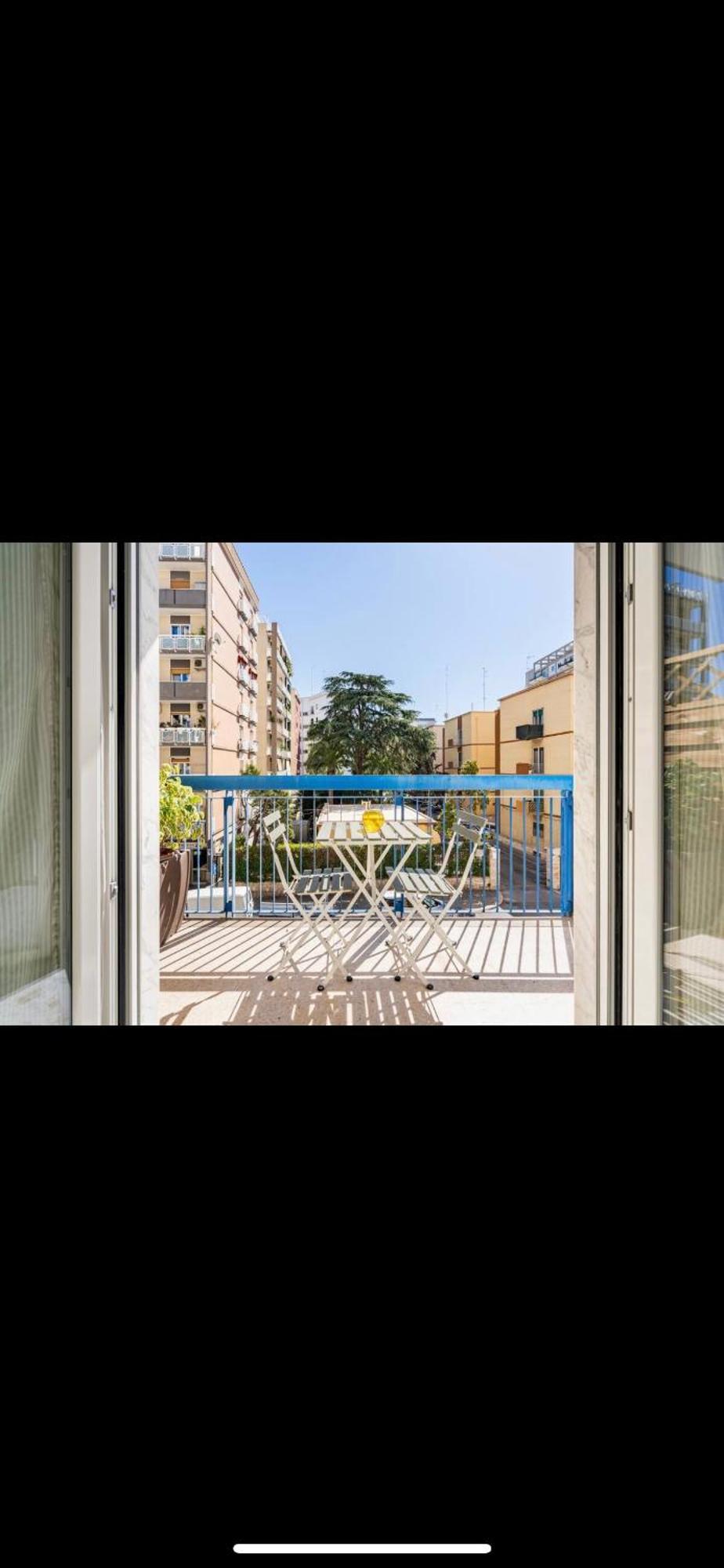 Miki'S Home - Central Rooms Бари Экстерьер фото