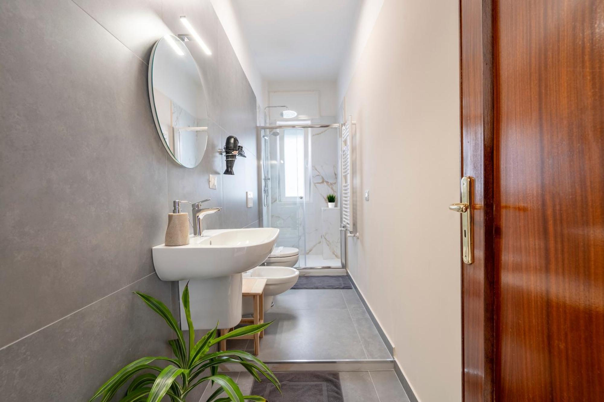 Miki'S Home - Central Rooms Бари Экстерьер фото