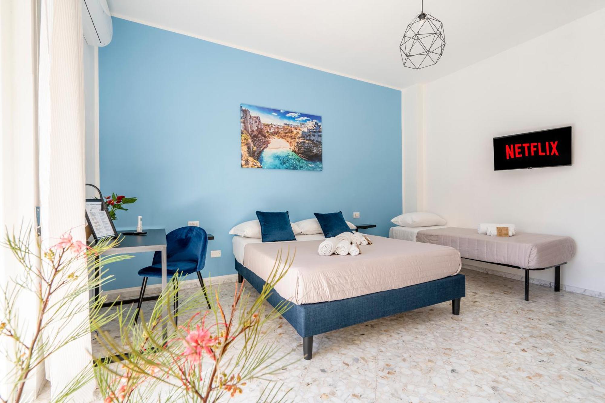 Miki'S Home - Central Rooms Бари Экстерьер фото