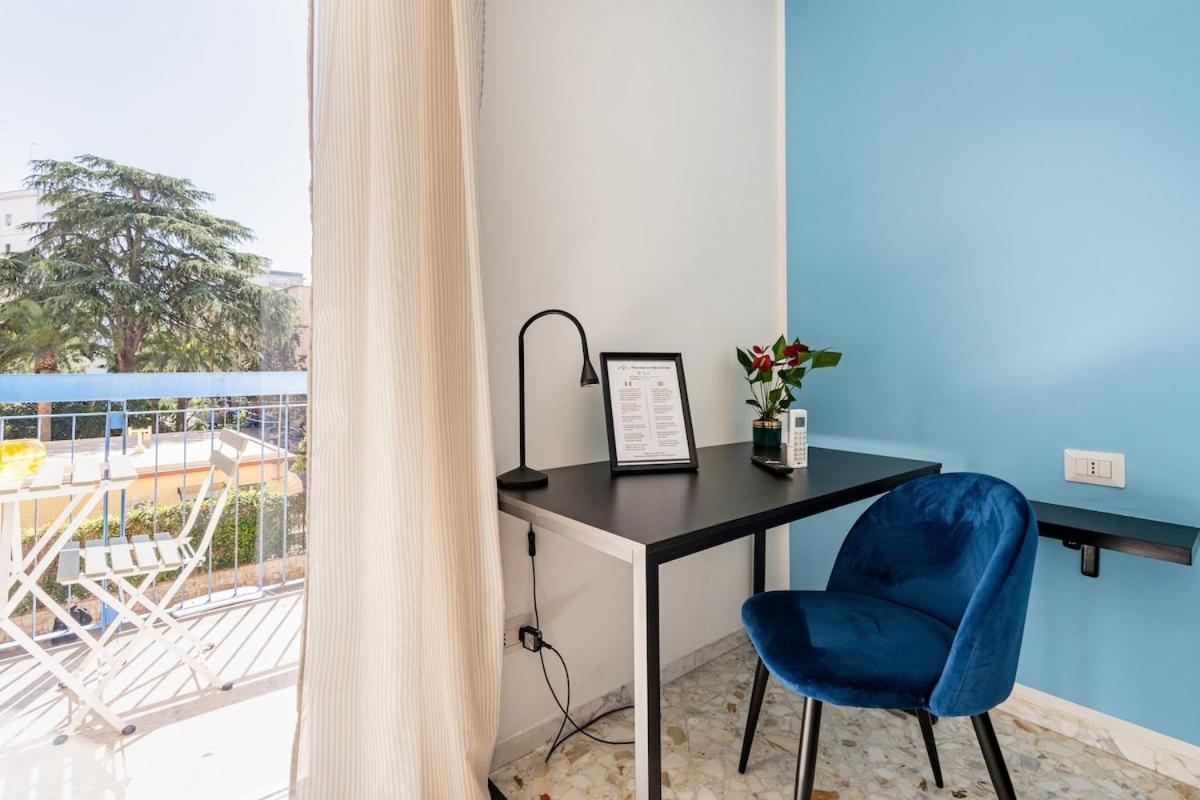 Miki'S Home - Central Rooms Бари Экстерьер фото