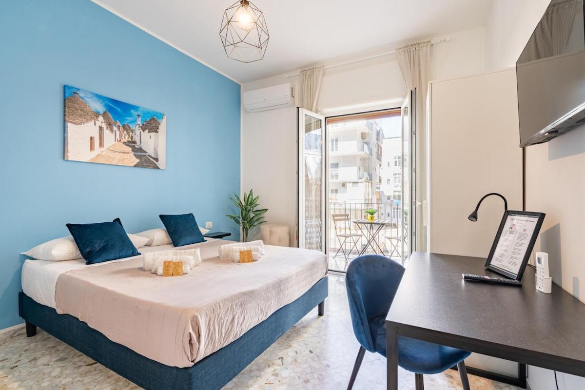 Miki'S Home - Central Rooms Бари Экстерьер фото